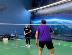 2026世界杯下注-羽毛球接发球羽毛球接发球可以踩线吗